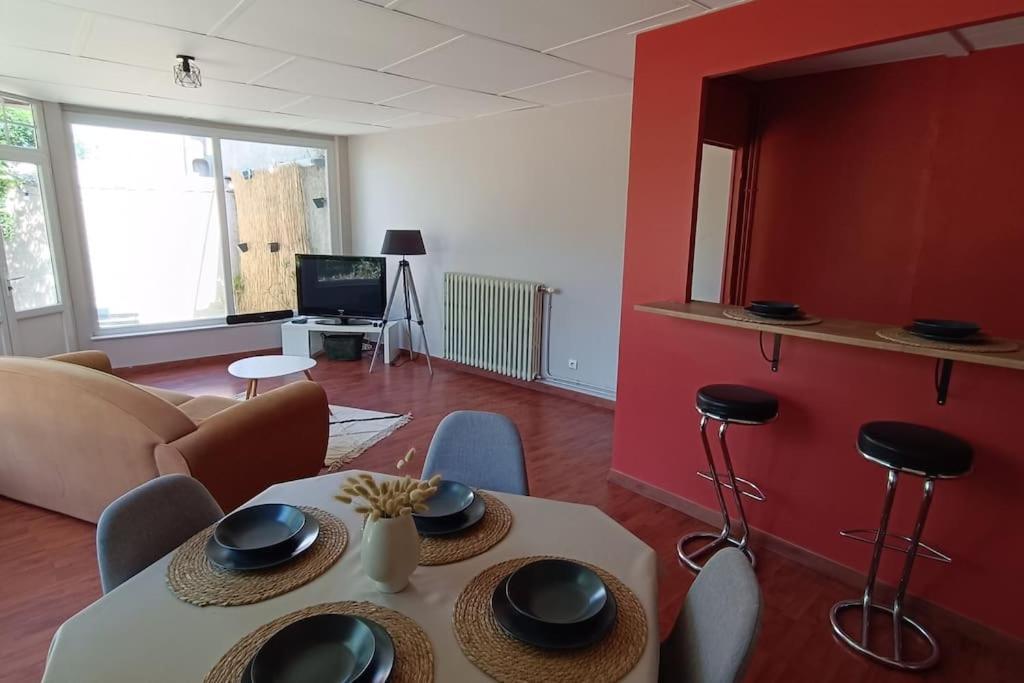 La Campagne A La Ville Sablé-sur-Sarthe Extérieur photo